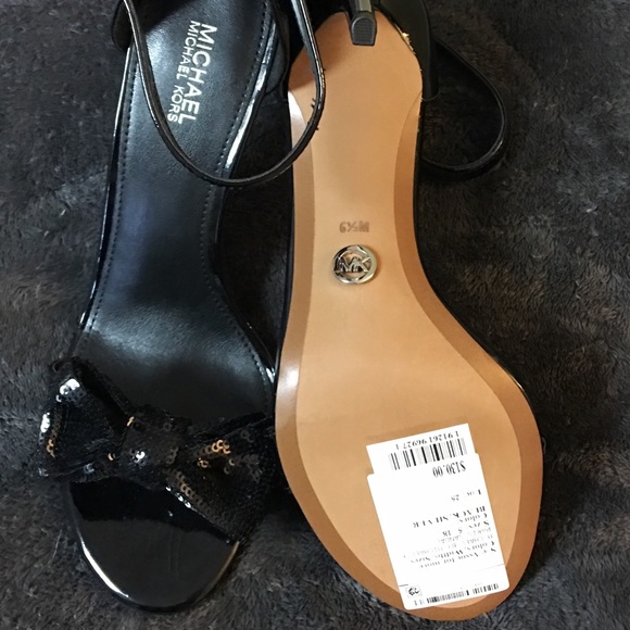 Michael Kor Black heels NEW in box - Picture 6 of 8